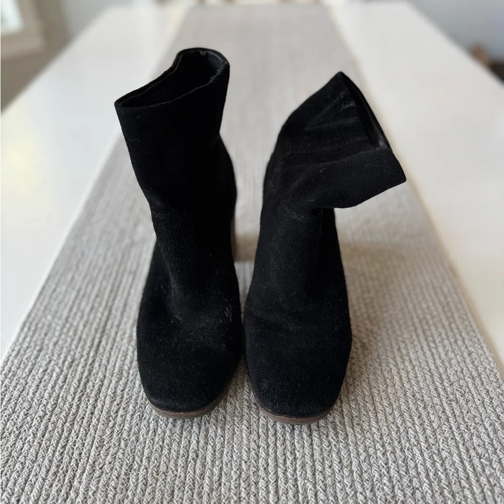 Lucky Brand Black Genuine Suede Leather Wood Block Heel Square Toe Booties Sz 8